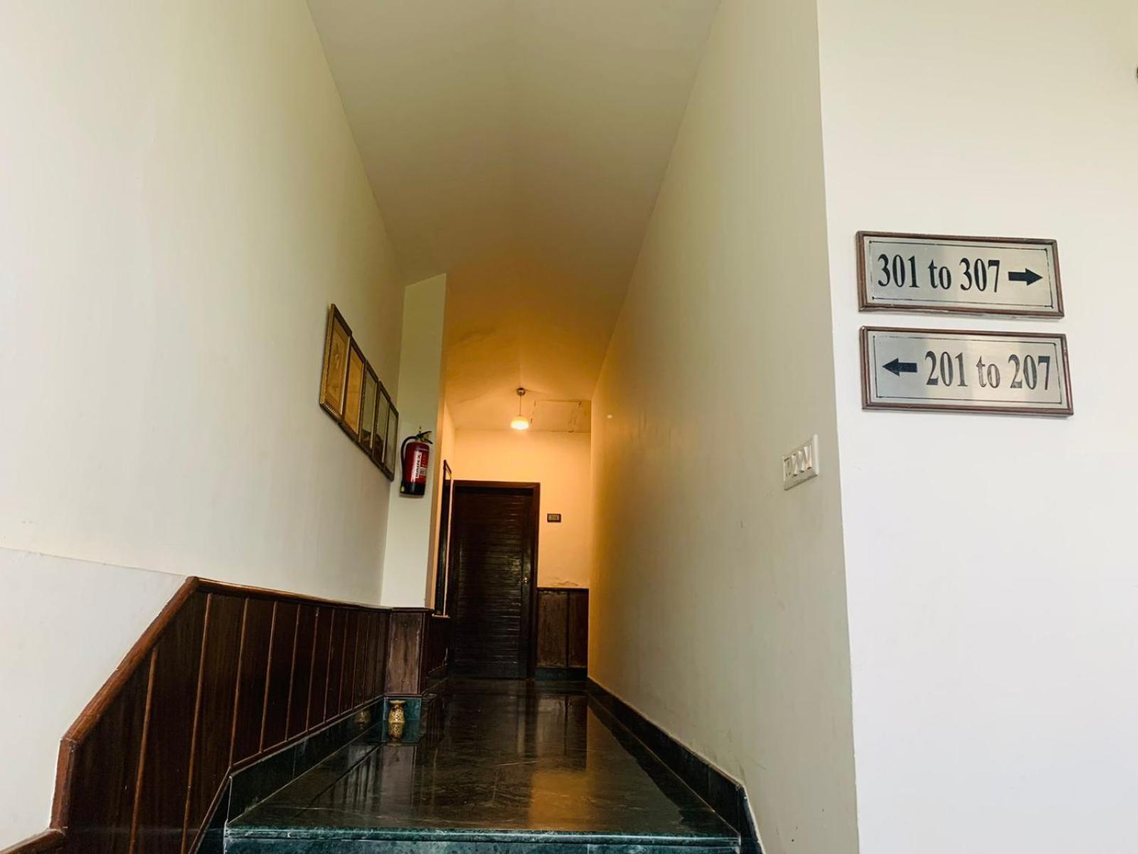 The Riverview Retreat Corbett By Leisure Hotels Garjia Екстериор снимка