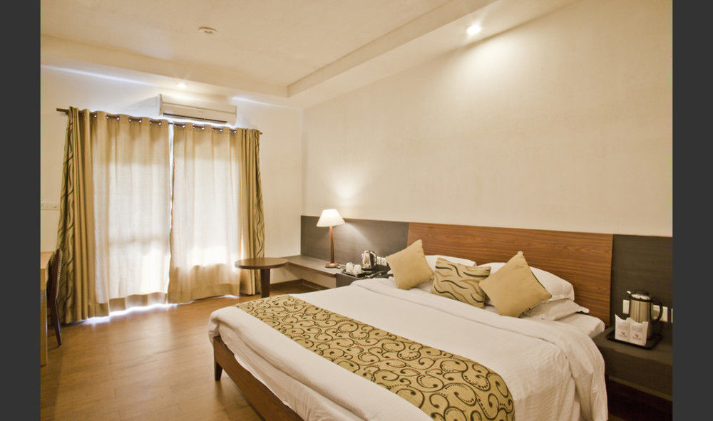 The Riverview Retreat Corbett By Leisure Hotels Garjia Екстериор снимка
